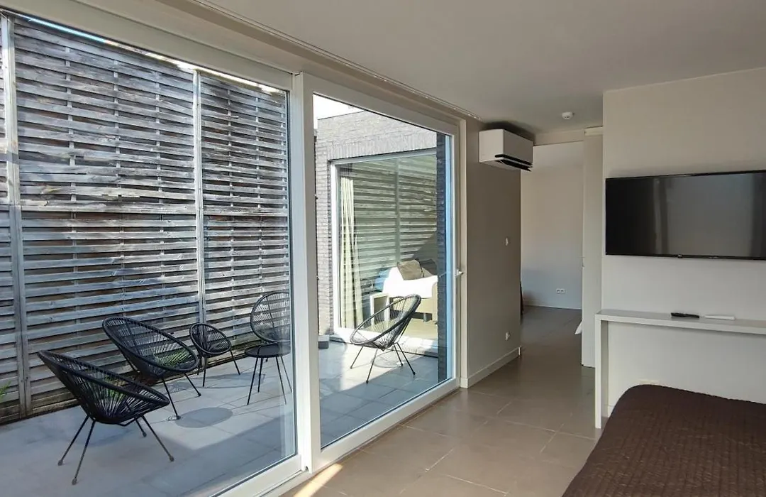 B&B Charles Cabour-1